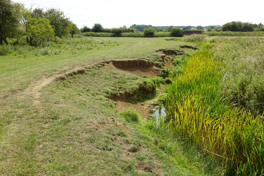 The West Glen River borders the Hawthorpe site
