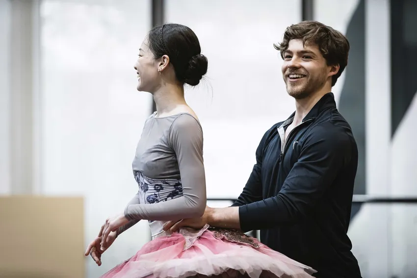 Harris Beattie and Saeka Shirai in rehearsal for Paquita. Photo-Emily Spencer.