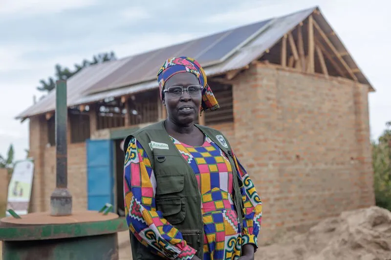 Ashden-SouthSudaneseWomenBuildingAssociation_6305