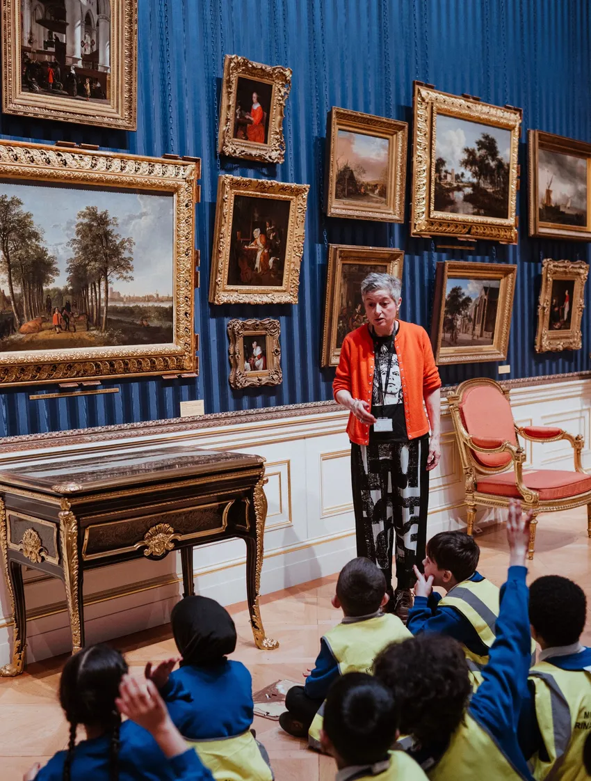 Primary School class with freelance educator in the galleries