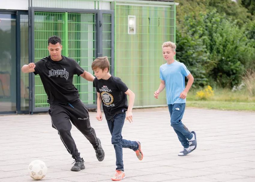 Outdoor experiences at youth clubs supporting mental health and wellbing