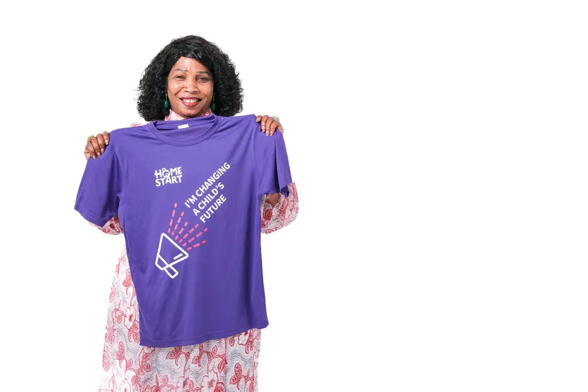 Volunteer with t shirt