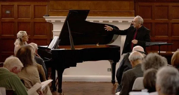 Jocelyn Freeman and tenor James Gilchrist perform Dichterliebe