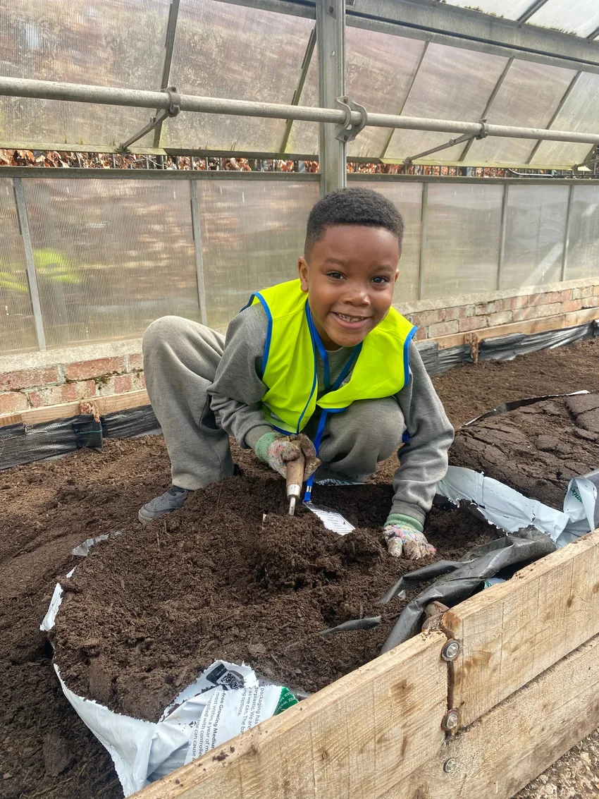 Young person volunteering at Chiswick House and Gardens