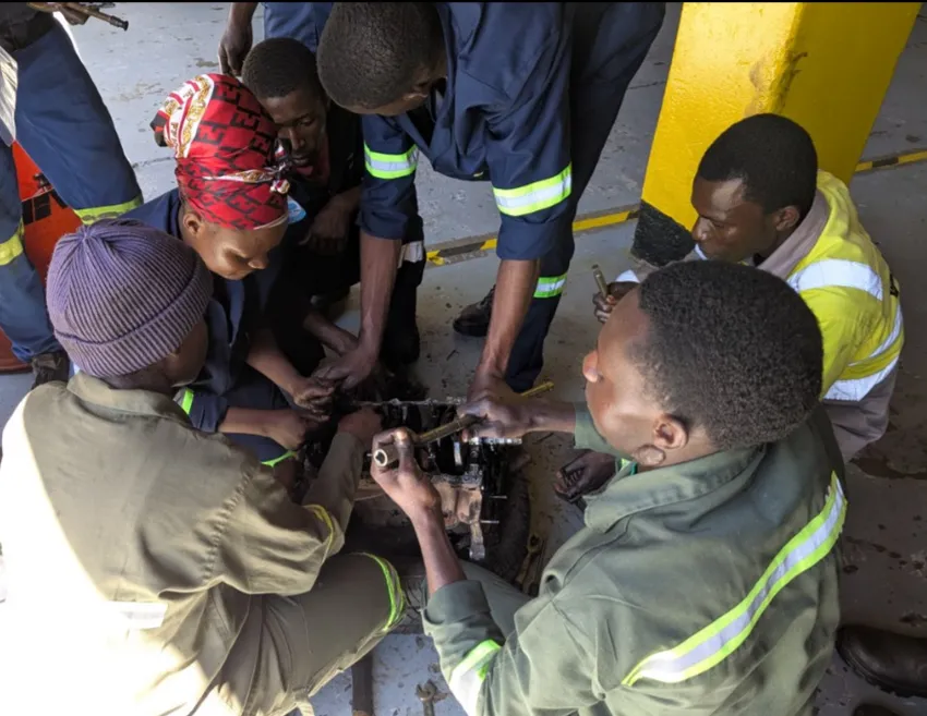 students in workshop task