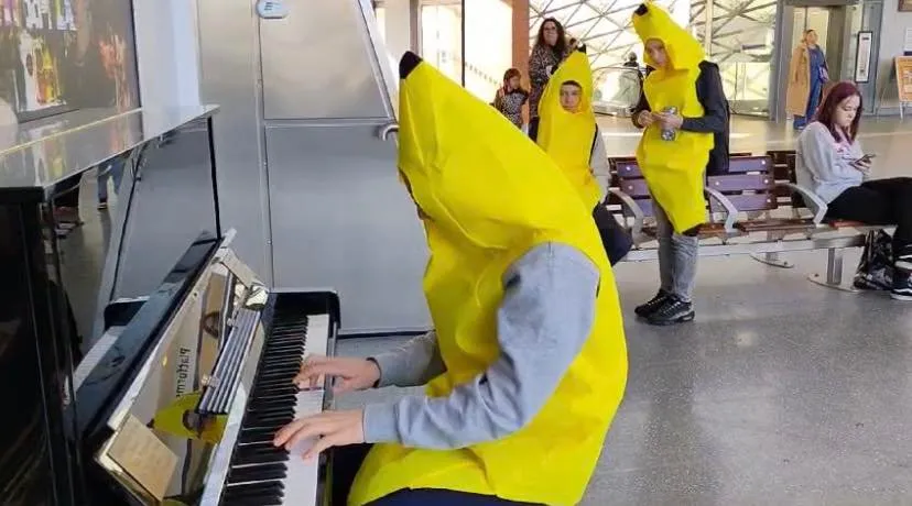 Jailbreak Fundraiser - playing the piano at Dundee Railway Station